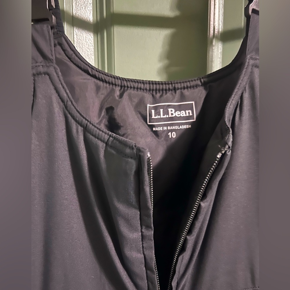 Black LL Bean Snow Pants! Snows coming! Boys size 10!